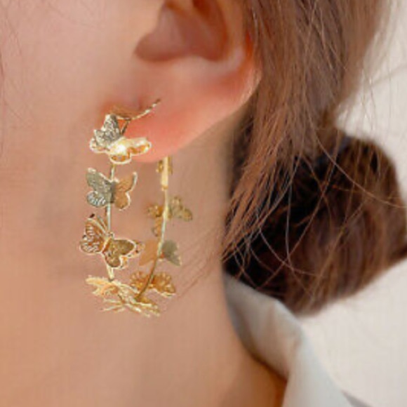 NEW 18k gold plated butterflies ๐ฆ Earrings - Picture 2 of 9